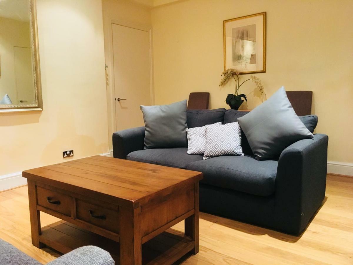 Large 2 Bedroom 2 Bathroom Apartment In Westminster Лондон Экстерьер фото