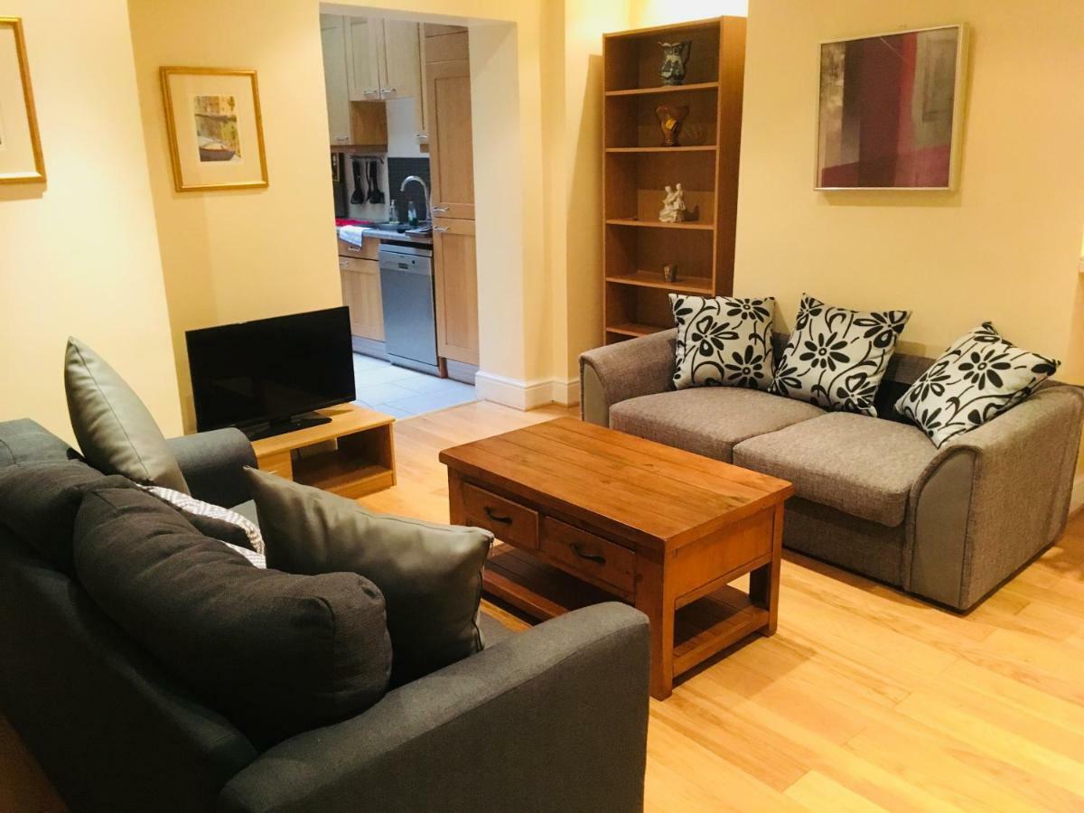 Large 2 Bedroom 2 Bathroom Apartment In Westminster Лондон Экстерьер фото